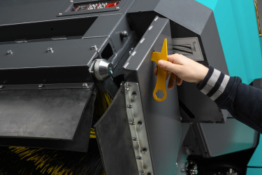 BULL 200 – BALAYEUSE AUTOPORTEE INDUSTRIELLE Balayeuses