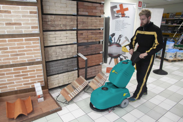 E36 AUTOLAVEUSE AUTOTRACTEE Autolaveuses