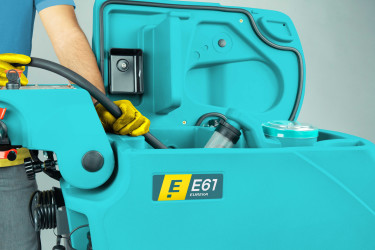 E81 | AUTOLAVEUSE AUTOTRACTEE Autolaveuses